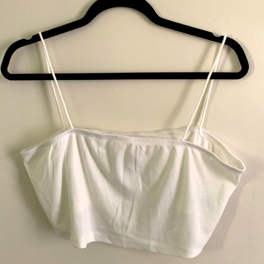 Crop top white never worn size XL